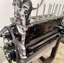 Vi utför renovering uppdatering av tävlings motorer och klassiska motorer på vår mekaniska verkstad